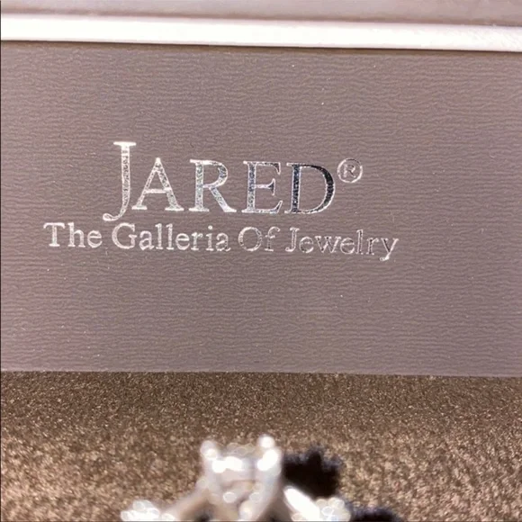 Diamond Promise Ring - Picture 3 of 4